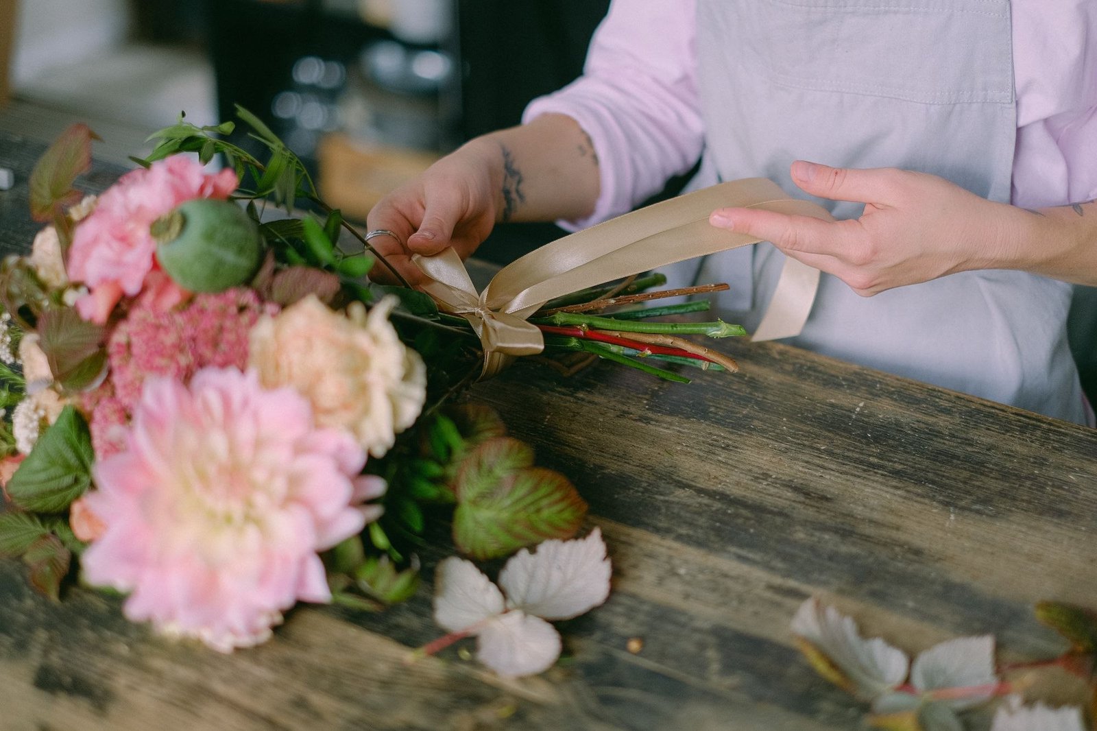 The quiet craft of composing flowers